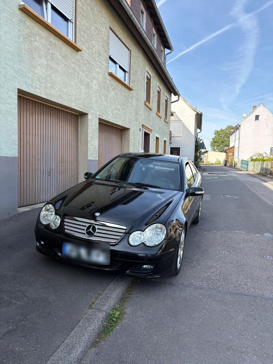 Mercedes-Benz C 220