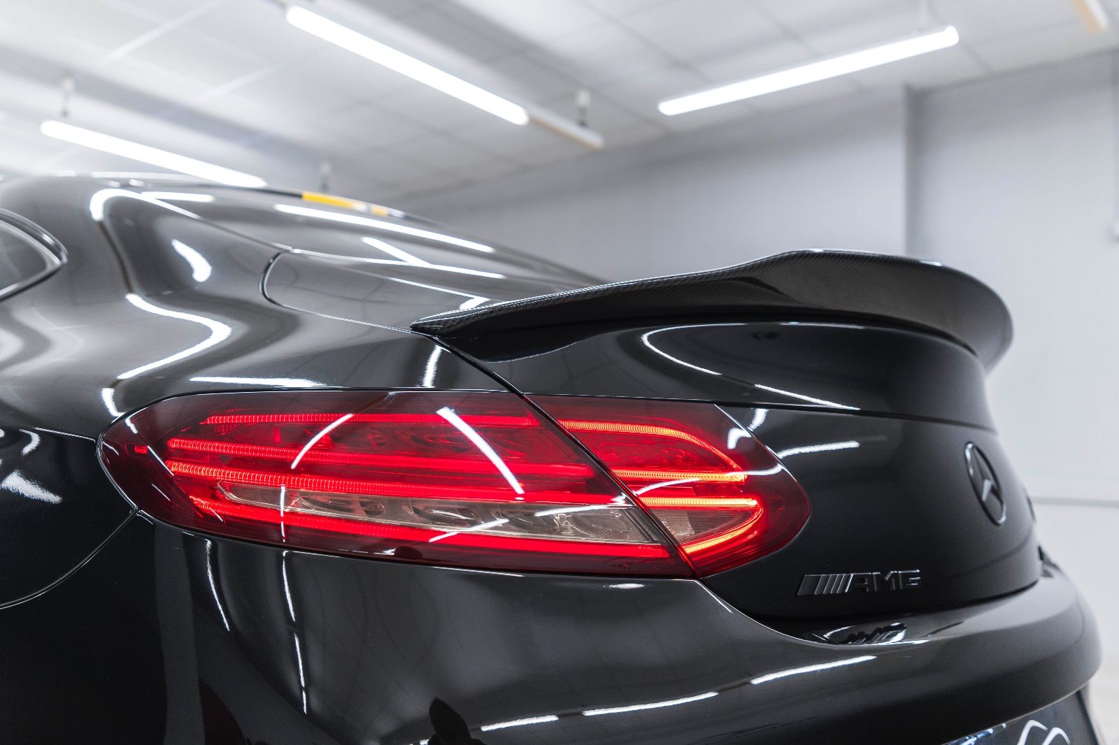 Fahrzeugabbildung Mercedes-Benz C 43 AMG C63 Optik BURMESTER CARBON KAM LED NAV