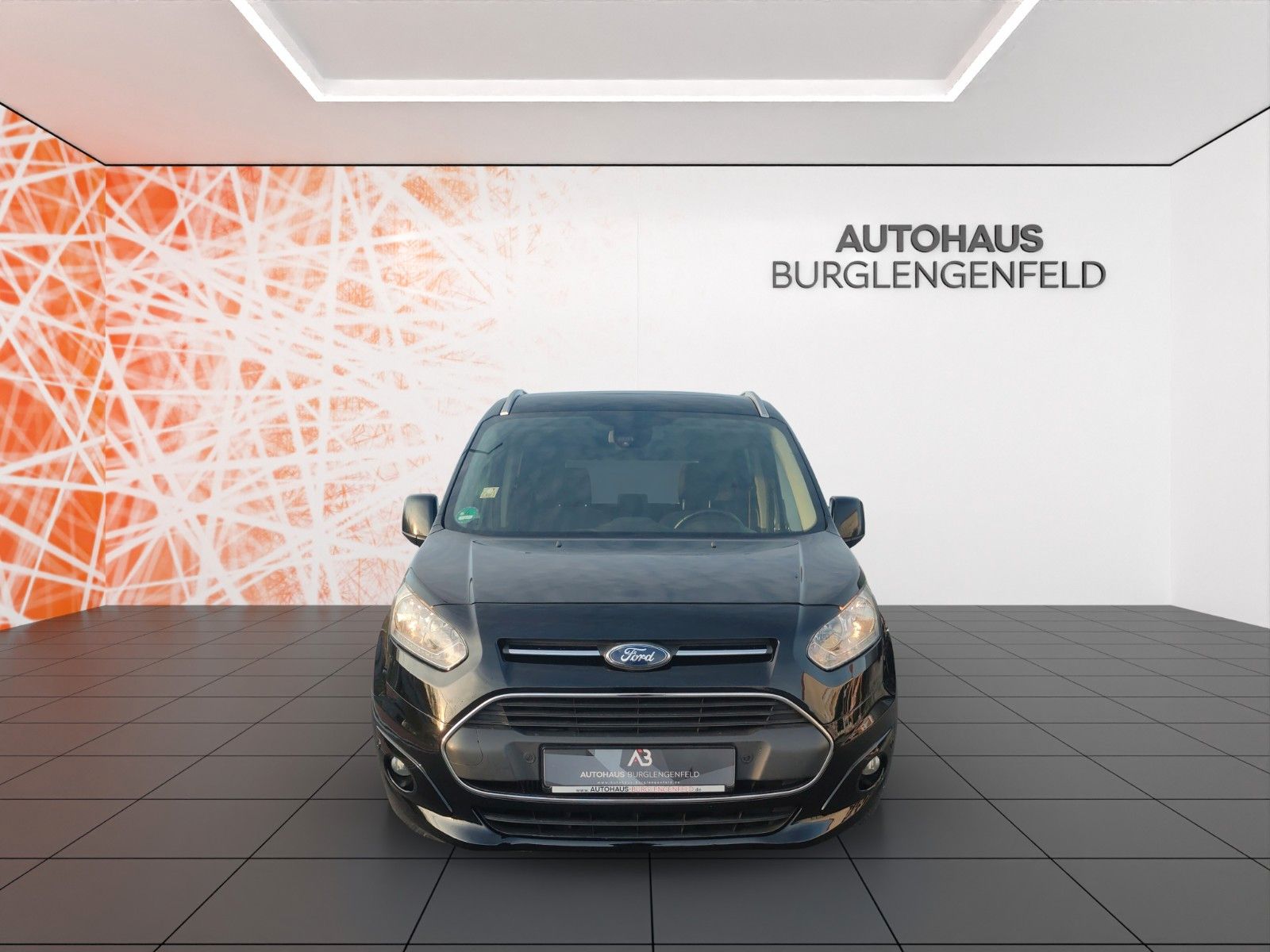 Fahrzeugabbildung Ford Connect Titanium ! Pano.dach ! beh. WSS ! Kamera