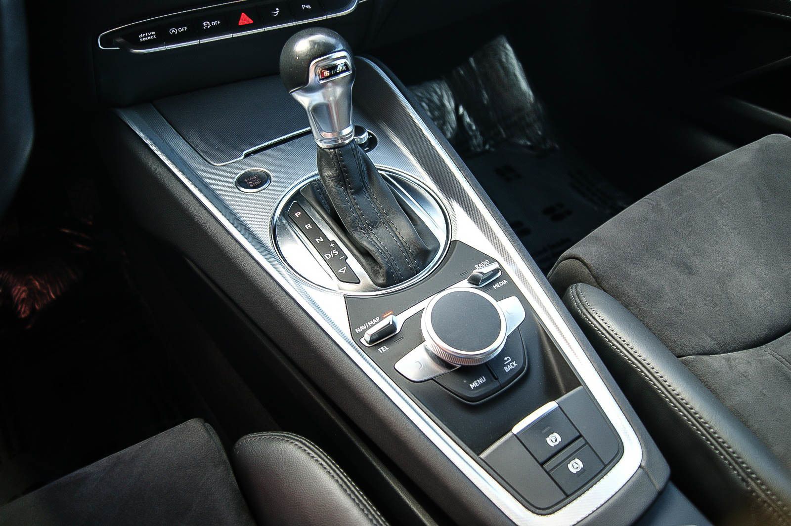 Fahrzeugabbildung Audi TT Coupe 2.0 TFSI S-tronic QUATTRO VIRTUAL LED