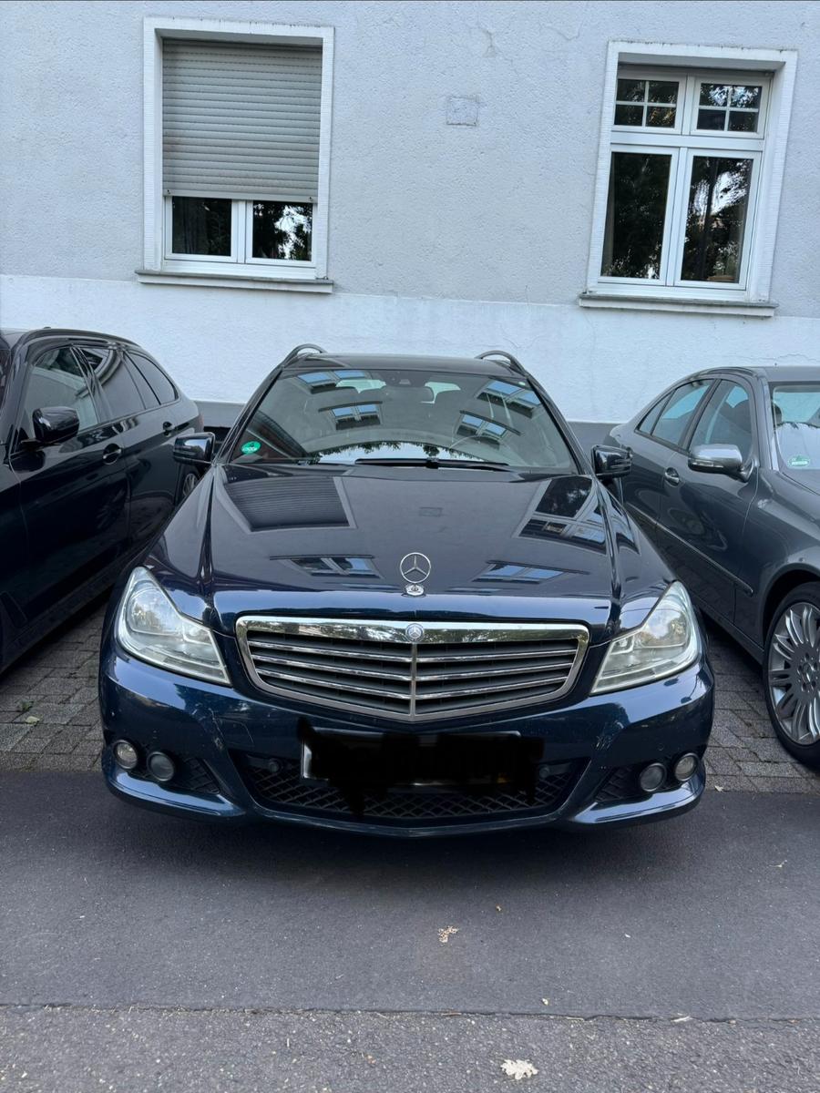 Mercedes-Benz C220, 2012