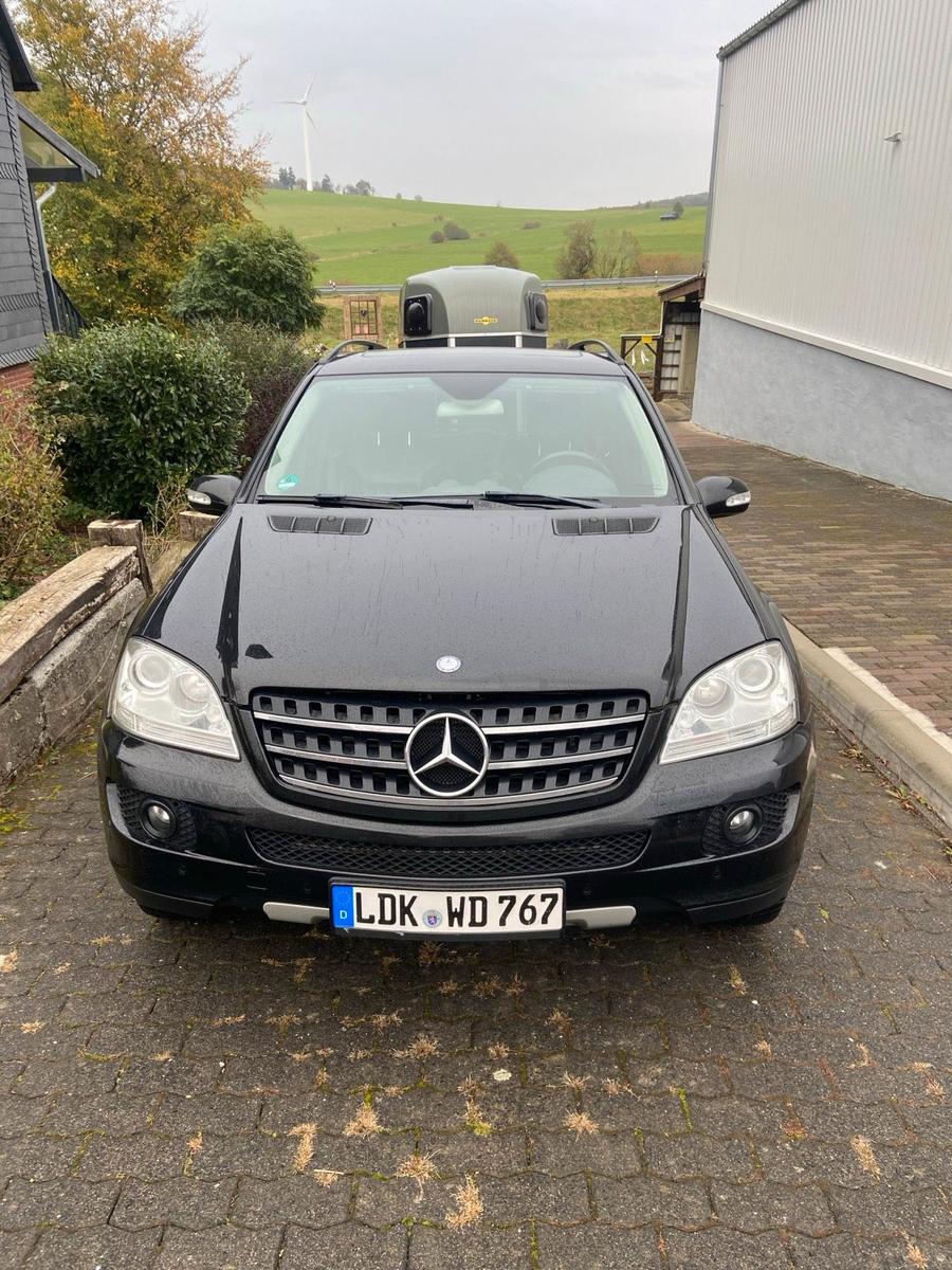 Mercedes-Benz ML 320