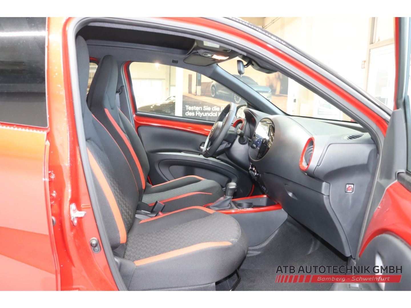 Fahrzeugabbildung Toyota Aygo X Air Team D 1,0-l-VVT-i Faltdach Apple Car