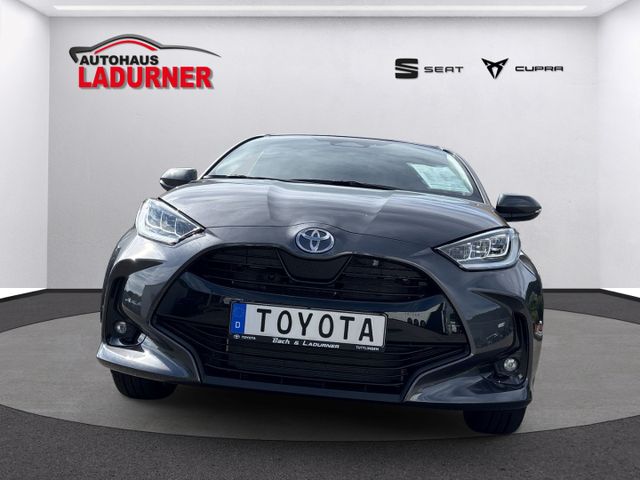 Yaris Hybrid Team Deutschland 1.5 LED Apple Car