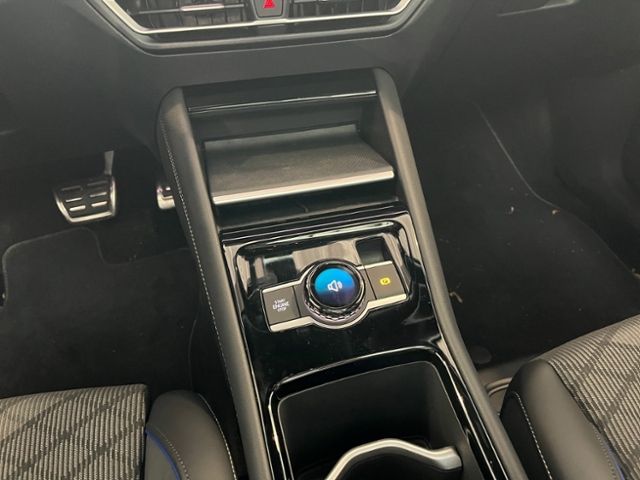 Fahrzeugabbildung Volkswagen Tiguan 1.5 eTSI DSG R-LINE PANORAMA STDHZG NAVI