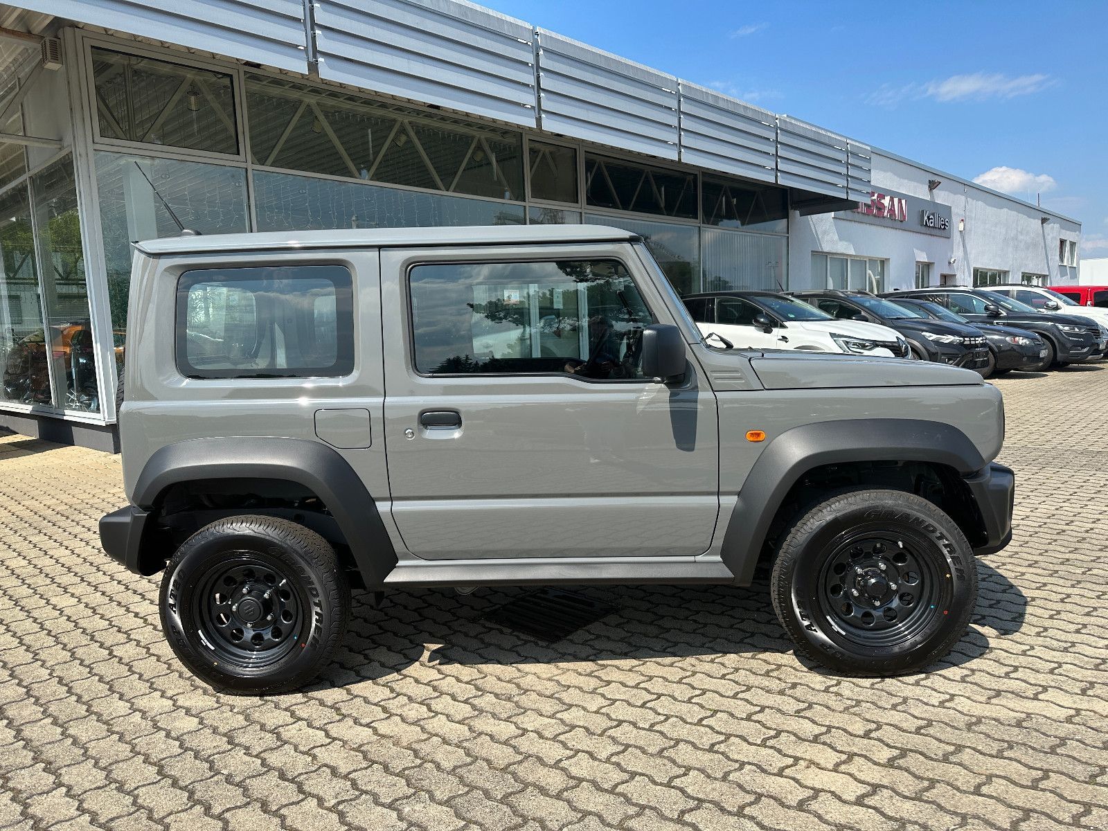 Fahrzeugabbildung Suzuki Jimny 1.5 4WD Allgrip KLIMA+SHZ+TEMPOM.+AHK