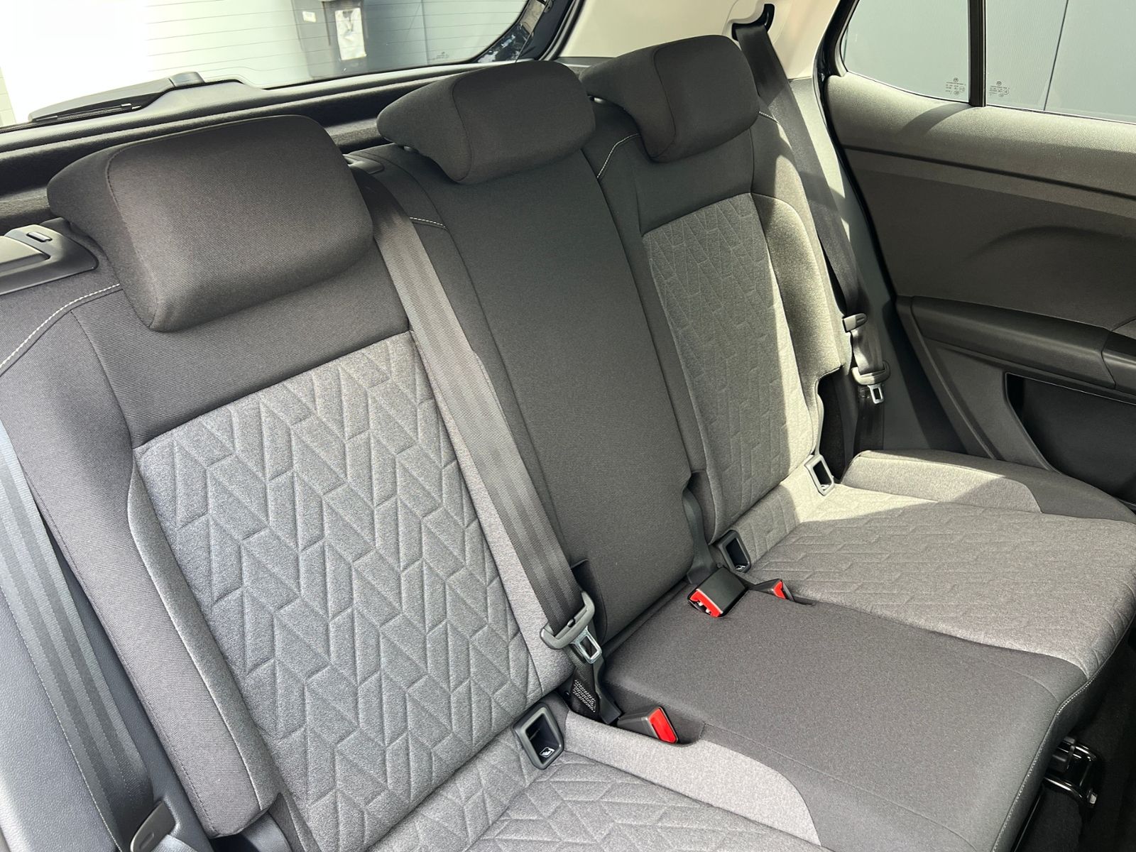 Fahrzeugabbildung Volkswagen T-Cross Life 1.5 TSI DSG *IQ.Light, Kamera, 17'-