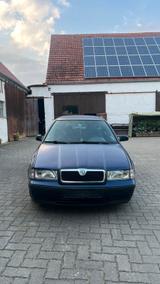 Skoda Octavia Combi*AGU*SHZ*ZV* - Skoda Octavia aus 1999: Kombi