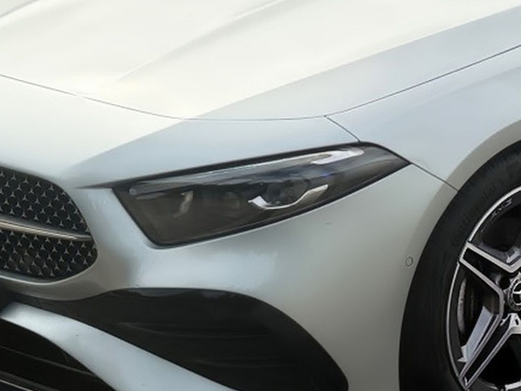 Mercedes-Benz A 180 AMG 360° MULTIBEAM AMBIENTE ADVANCED.PLUS foto 2