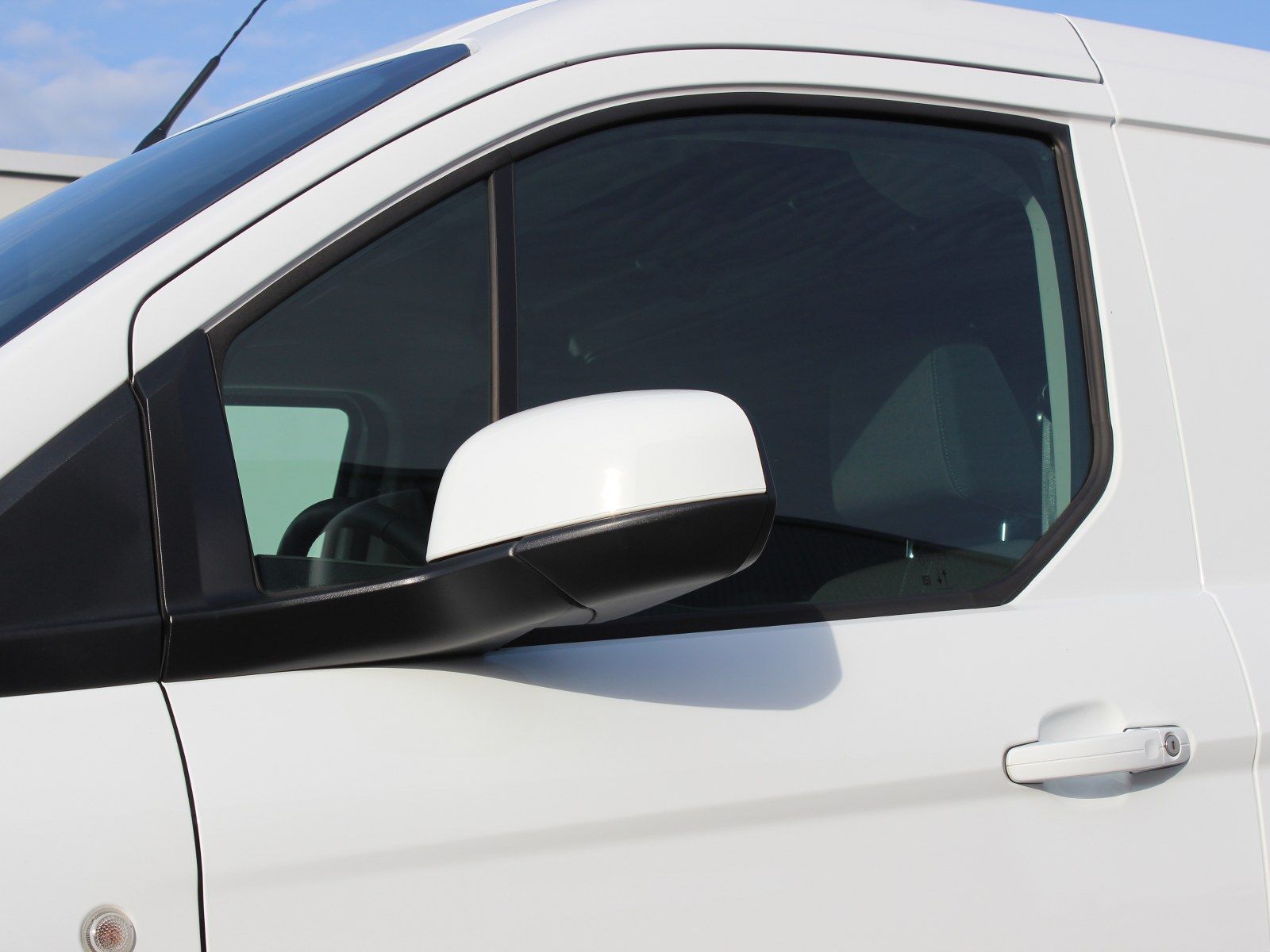 Fahrzeugabbildung Ford Transit Connect Kasten Limited 1,5 EcoBlue