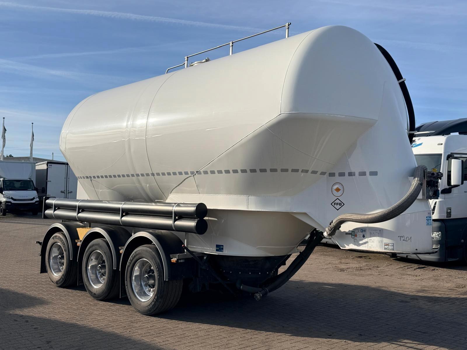 Feldbinder liegender Silo 32,3 3 Achsen 2022