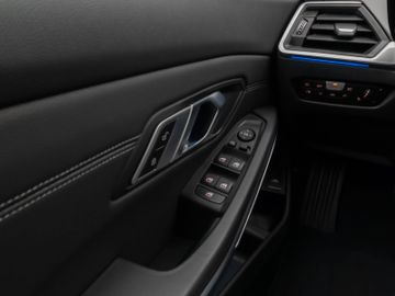 Fahrzeugabbildung BMW 320d xD Sport Line Kamera Laser HiFi AHK Komfort