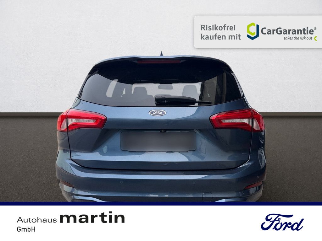 Fahrzeugabbildung Ford Focus 1.5 ST-Line PDC SHZ KAMERA NAVI AHK LED