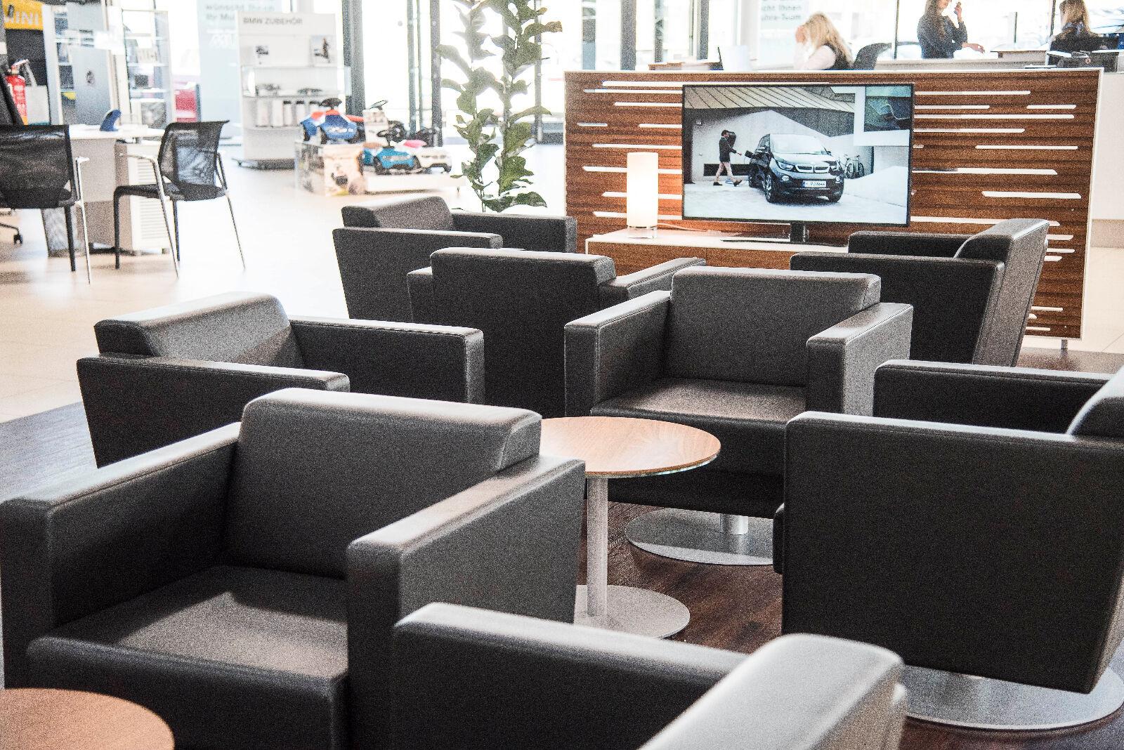 showroom-image-main