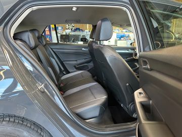 MYAUTOCENTER – Gebraucht- und Jahreswagen mit Werkstattservice in Pfaffenhofen Volkswagen Golf VIII *Keyless*Totwinkel*ACC*PDC*LED*VOLL