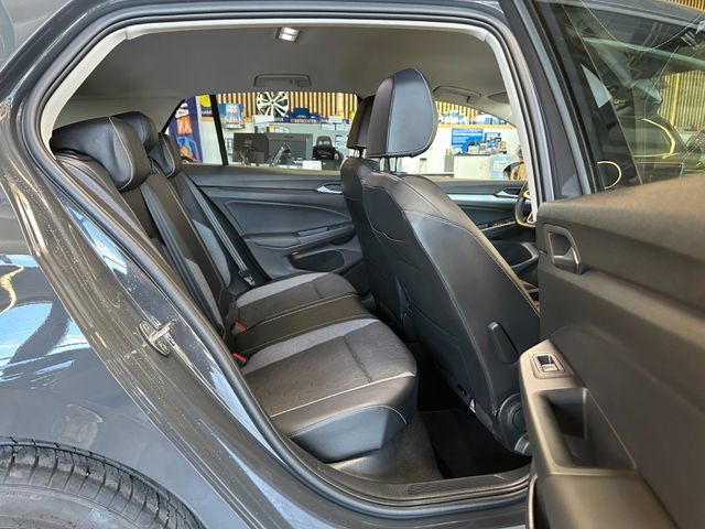 MYAUTOCENTER – Gebraucht- und Jahreswagen mit Werkstattservice in Pfaffenhofen Volkswagen Golf VIII *Keyless*Totwinkel*ACC*PDC*LED*VOLL