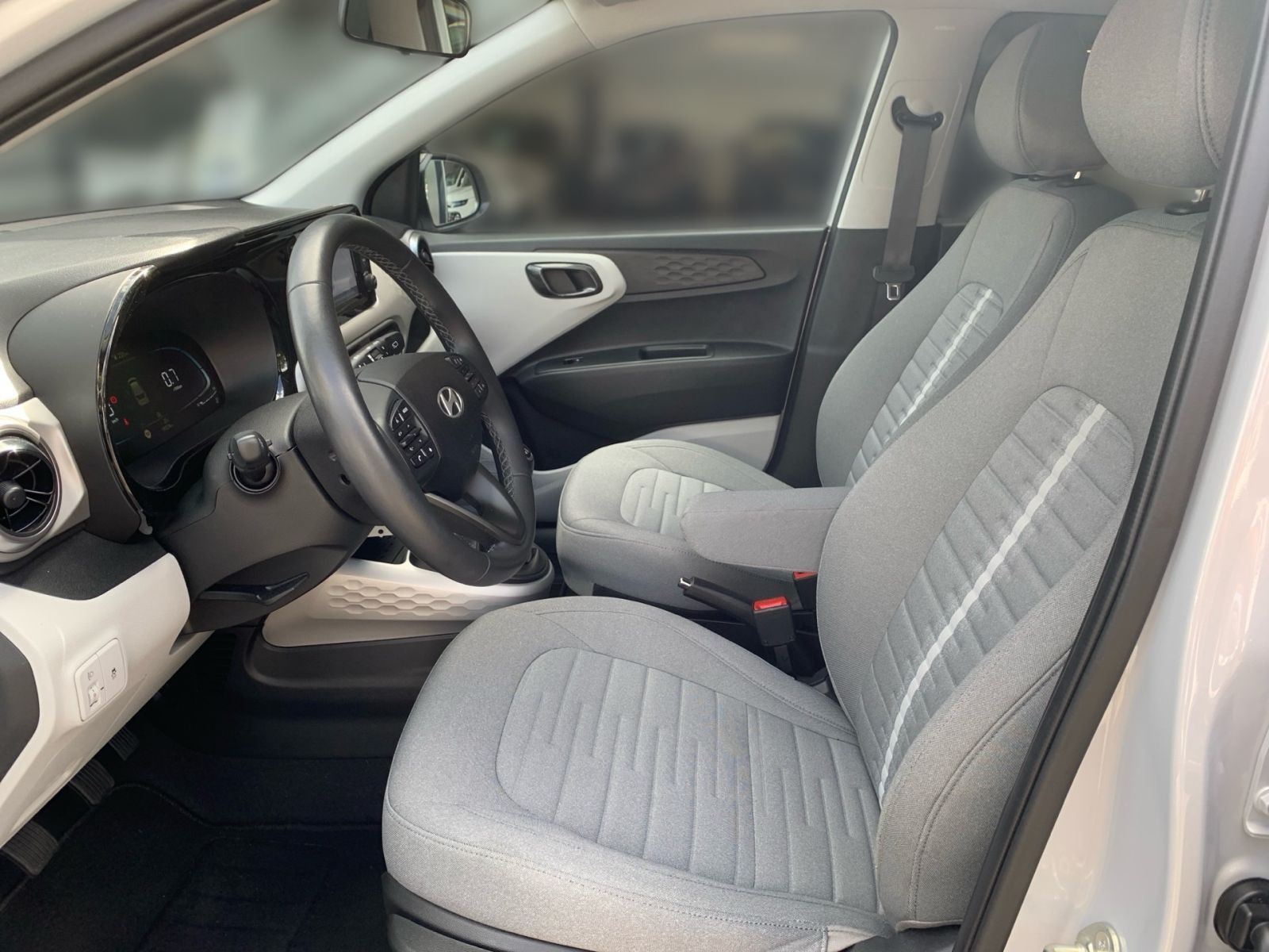 Fahrzeugabbildung Hyundai i10 1.2 Prime Navi Allwetter
