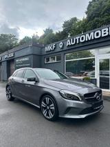 Mercedes-Benz A 180 *AMG Line *Panorama *CarPlay *Sitzh. - Mercedes-Benz A 180 aus 2016