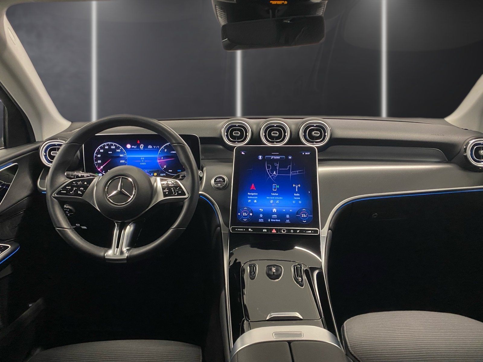 Fahrzeugabbildung Mercedes-Benz GLC 220 d 4M Avantgarde*Distro*360°*Digital*Totw