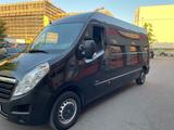 Opel Movano - schwarze Opel Movano