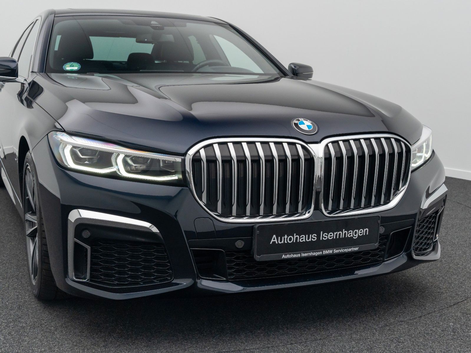 Fahrzeugabbildung BMW 745e iP M Sport Kamera HiFi HUD Massag GSD Alarm