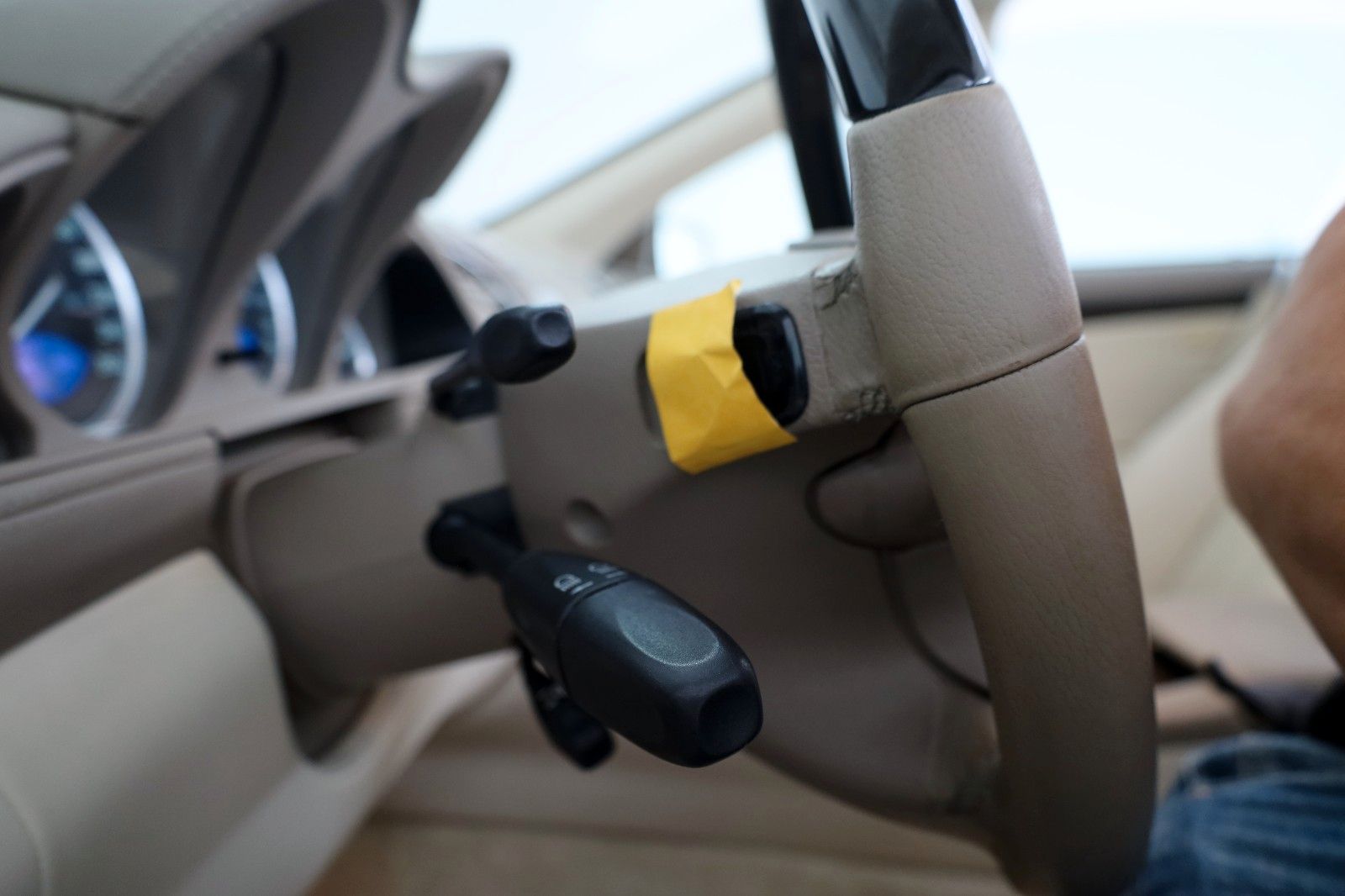 Fahrzeugabbildung Mercedes-Benz SL 350 Leder,Navi,Xenon,SH+Belüftung,PDC