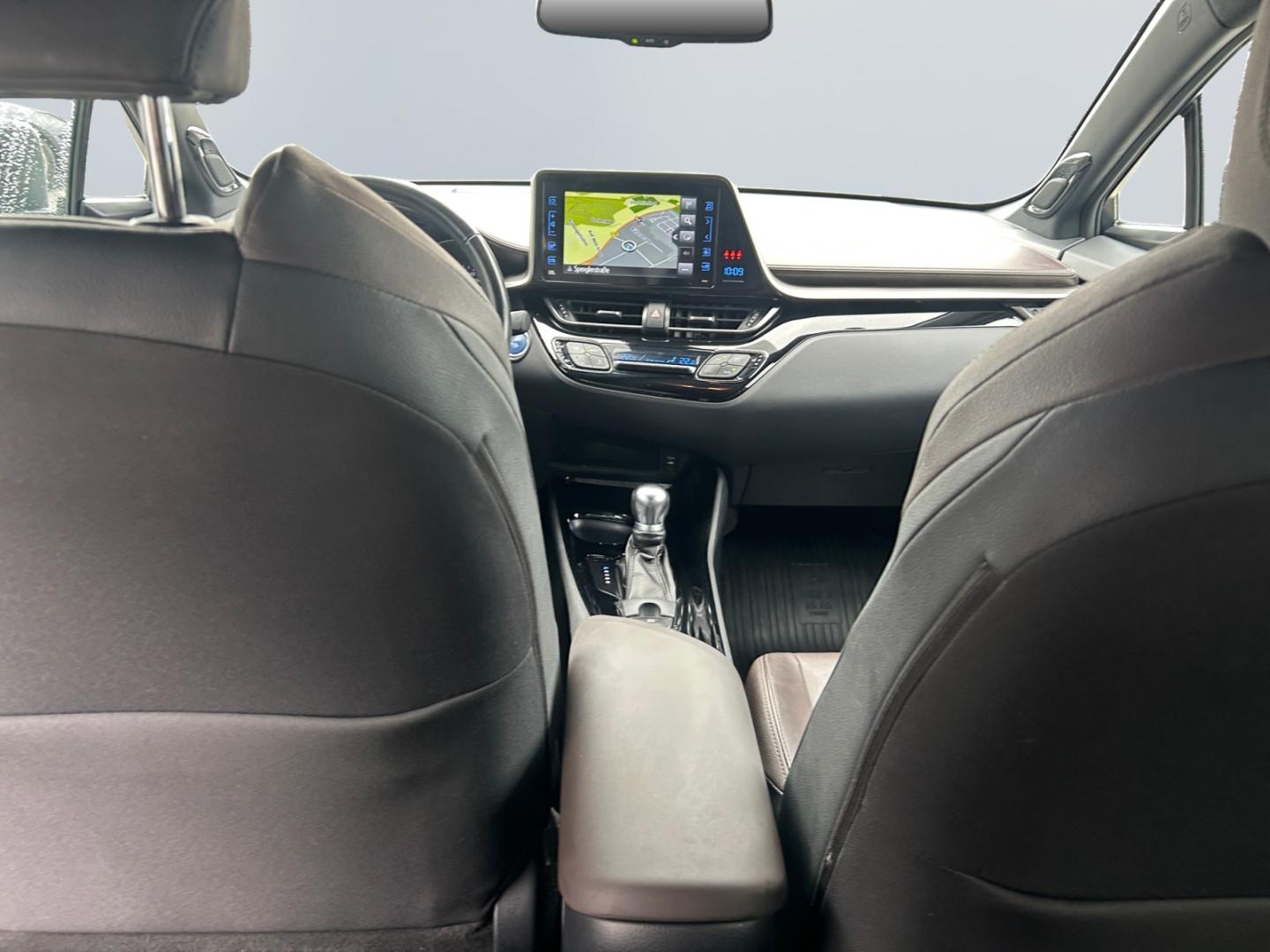 Toyota C-HR 1.8 Hybrid Lounge *Navi*Teilleder*JBL*RCam*