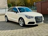 Audi A1 Sportback SERVICE NEU, REIFEN NEU, TÜV NEU - Audi A1 mit Diesel-Antrieb: Kleinwagen