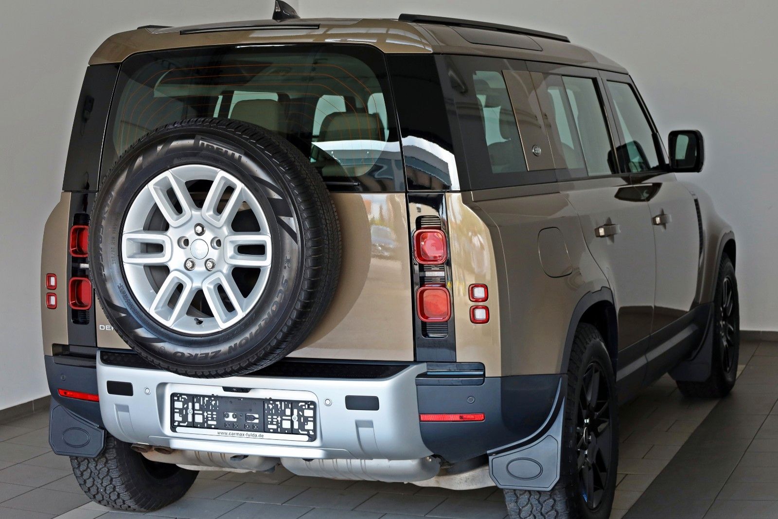 Fahrzeugabbildung Land Rover Defender 110 S,Luftfeder,ACC,360Kamera,AHK SR+WR
