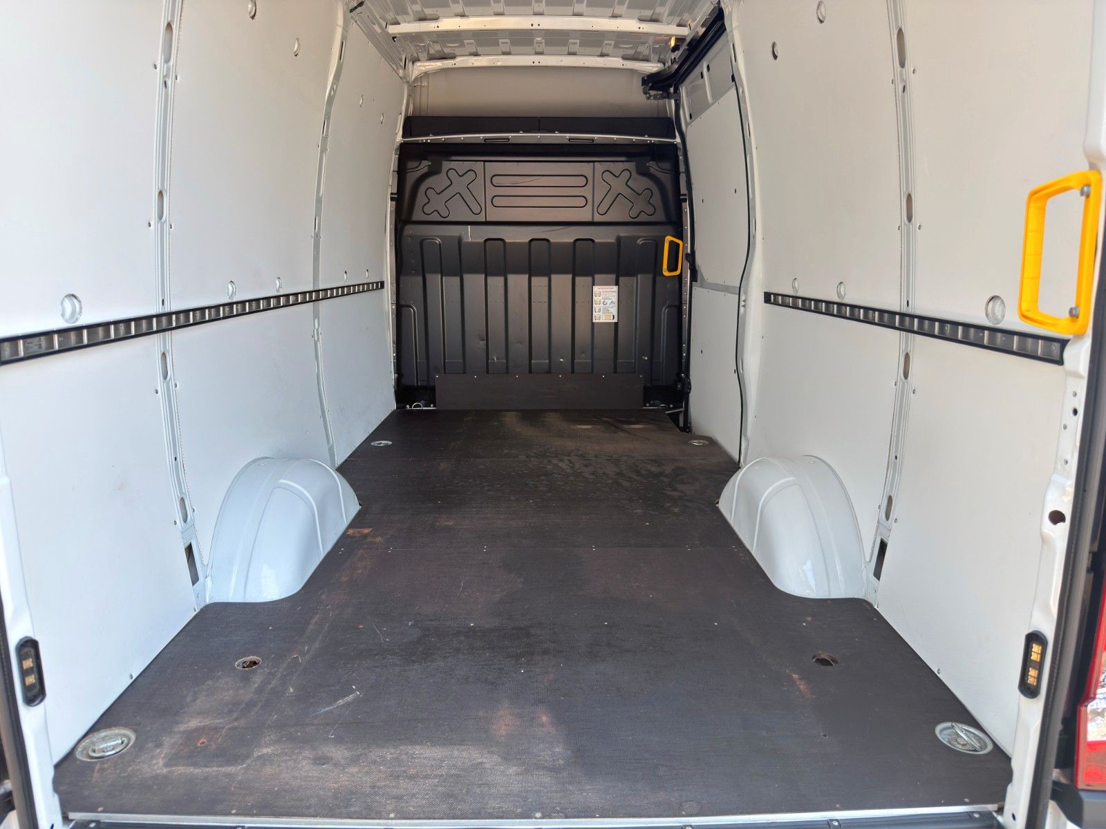 Fahrzeugabbildung Iveco Iveco Daily 35S14 *R3.520mm*AHK*Kamera*