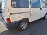 Volkswagen T4  2,5L Benzin  7 Sitzer 2 Schiebetüren  5 Gang - Volkswagen T4 Kombi mit Benzin-Antrieb