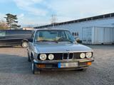 BMW 518 E28 Oldtimer H-Zulassung - BMW 518 mit Benzin-Antrieb: Limousine
