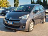 Toyota Verso-S 1.3 MT - graue Toyota Verso-S