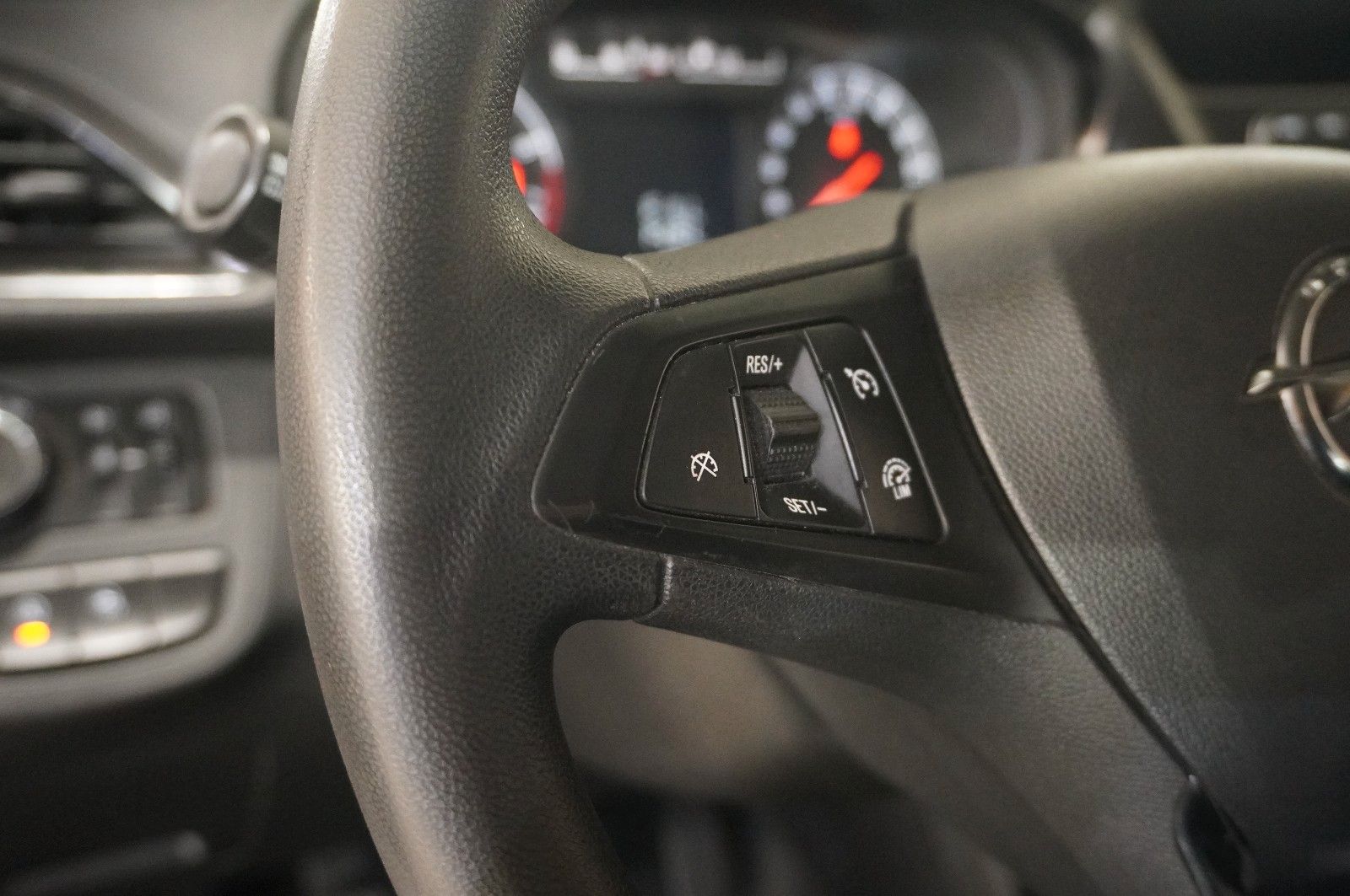 Fahrzeugabbildung Opel Karl 1.0 120 JAHRE KLIMA/USB/TEMP./RADIO/BT