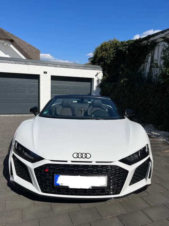 Audi R8