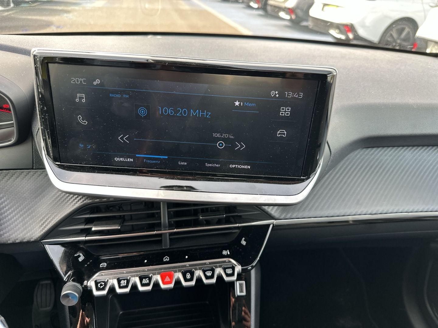 Fahrzeugabbildung Peugeot 208 Style 1.2 PureTech 100 EU6e