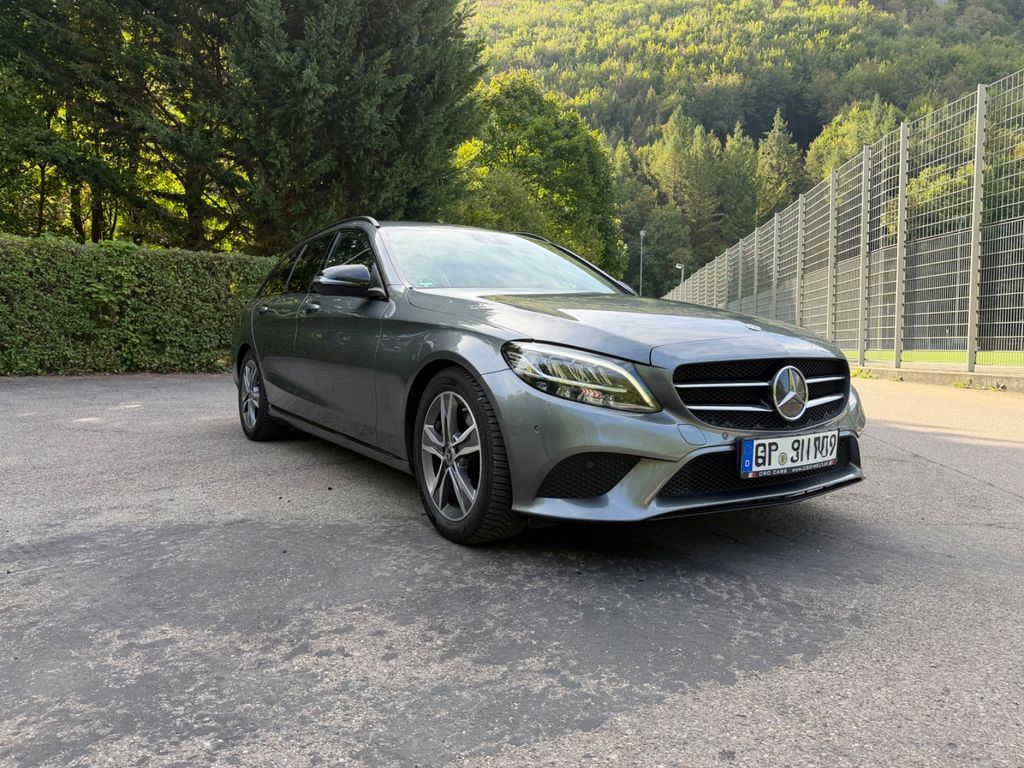 Image of Mercedes-Benz C 220