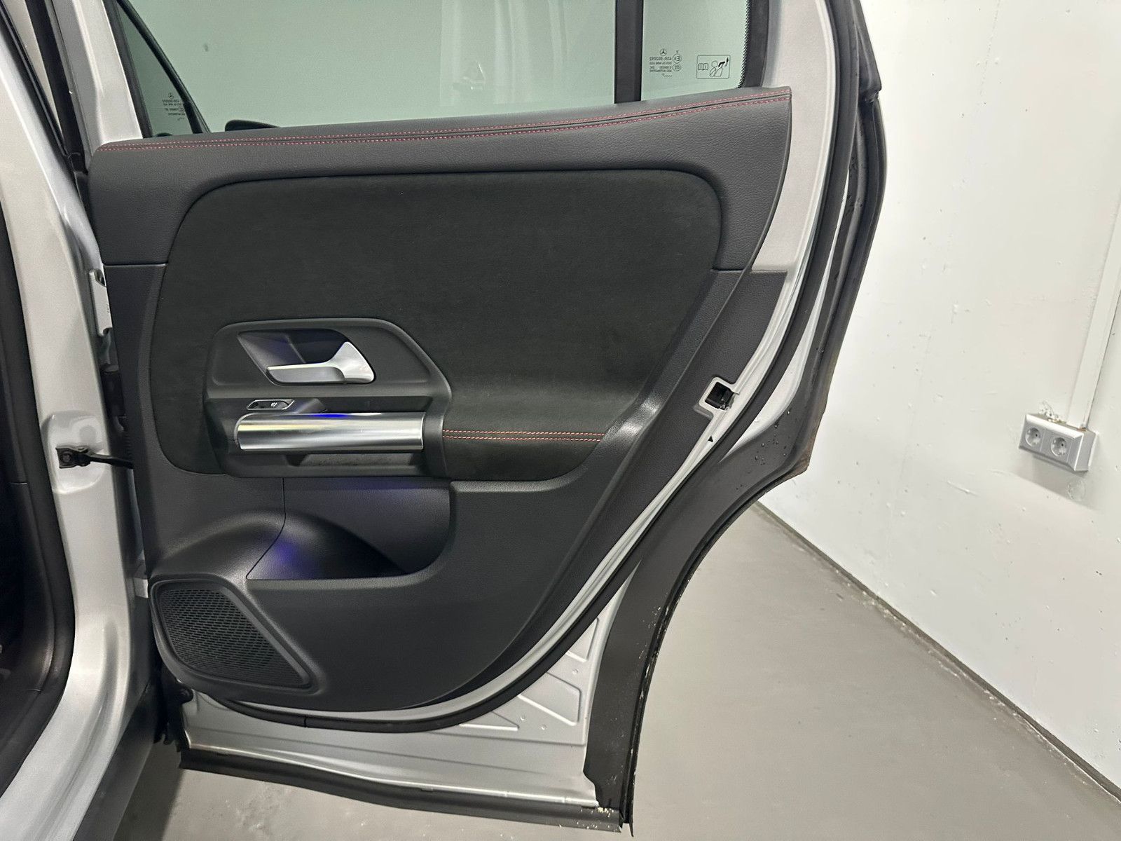Fahrzeugabbildung Mercedes-Benz EQA 250 AMG-LINE*NIGHT*AHK*LED*IHC*NAVI*PANORAMA