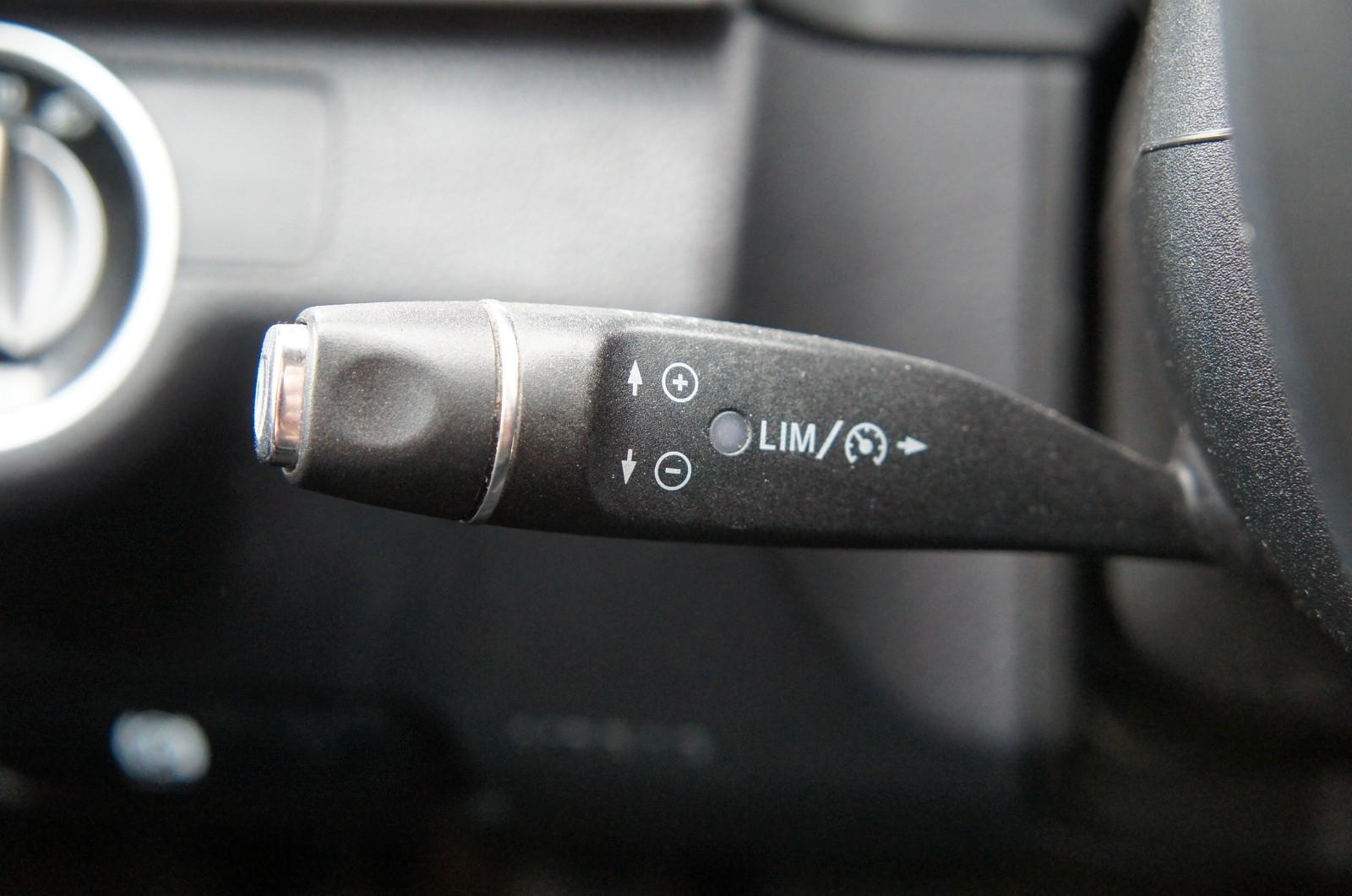 Mercedes-Benz E200 2014 — photo 19
