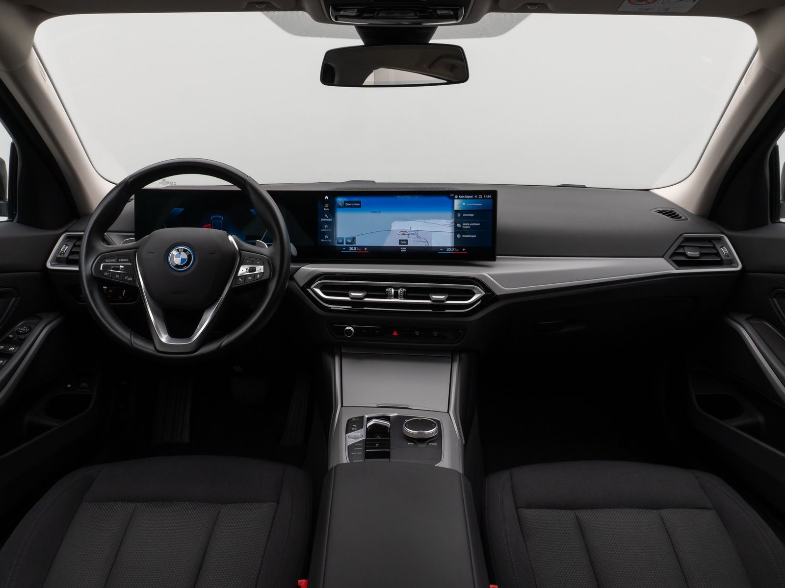 Fahrzeugabbildung BMW 330e DAB CockPit+ Lordos PDC Geschwindigkeitsreg