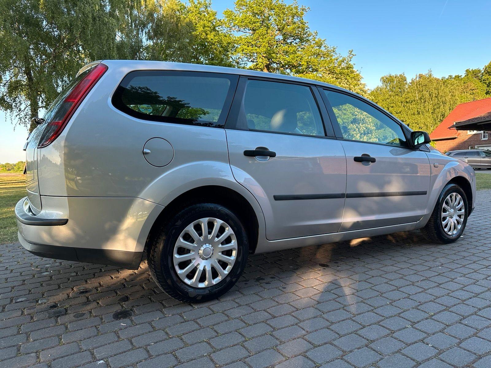 Ford Focus 2006 — photo 7