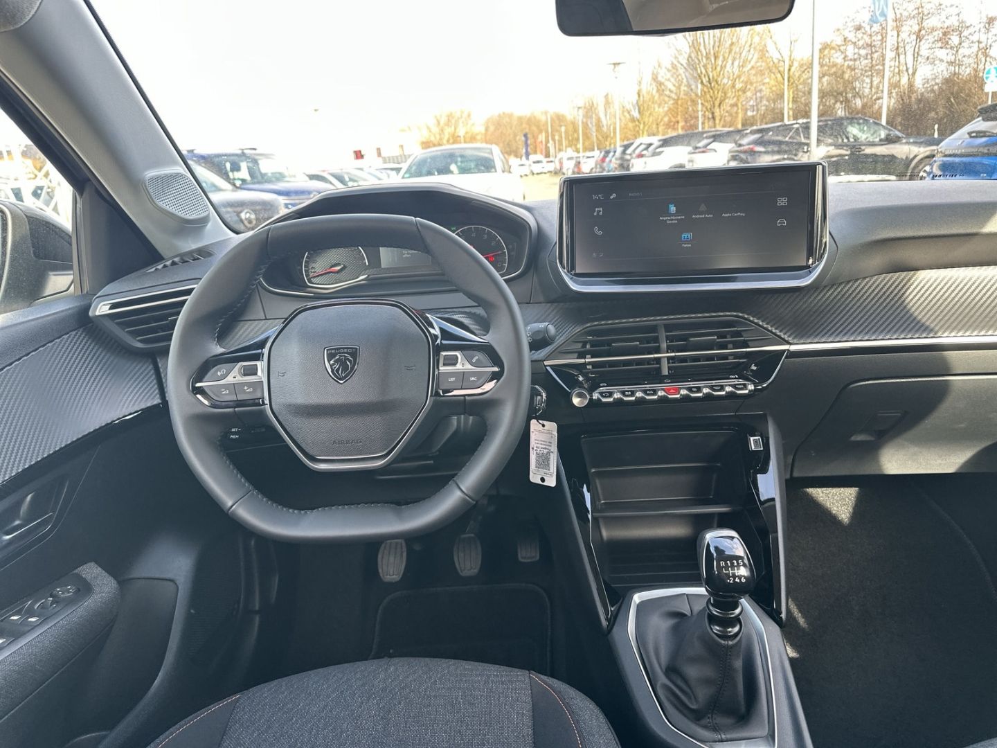 Peugeot 208 - Bild 11