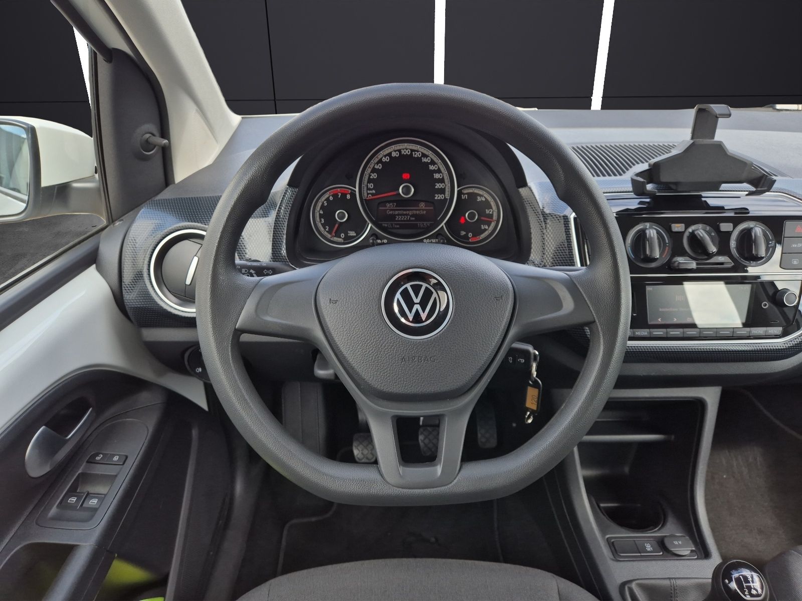 Fahrzeugabbildung Volkswagen up! 1.0 Klima DAB GRA RFK SH LM