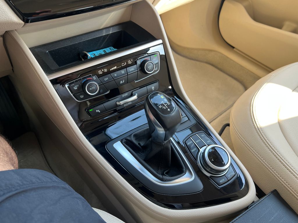 BMW 216 d Active Tourer Advantage Automatik Leder Xen