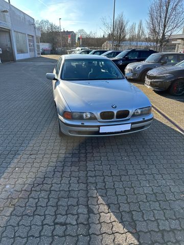 BMW 540i A -