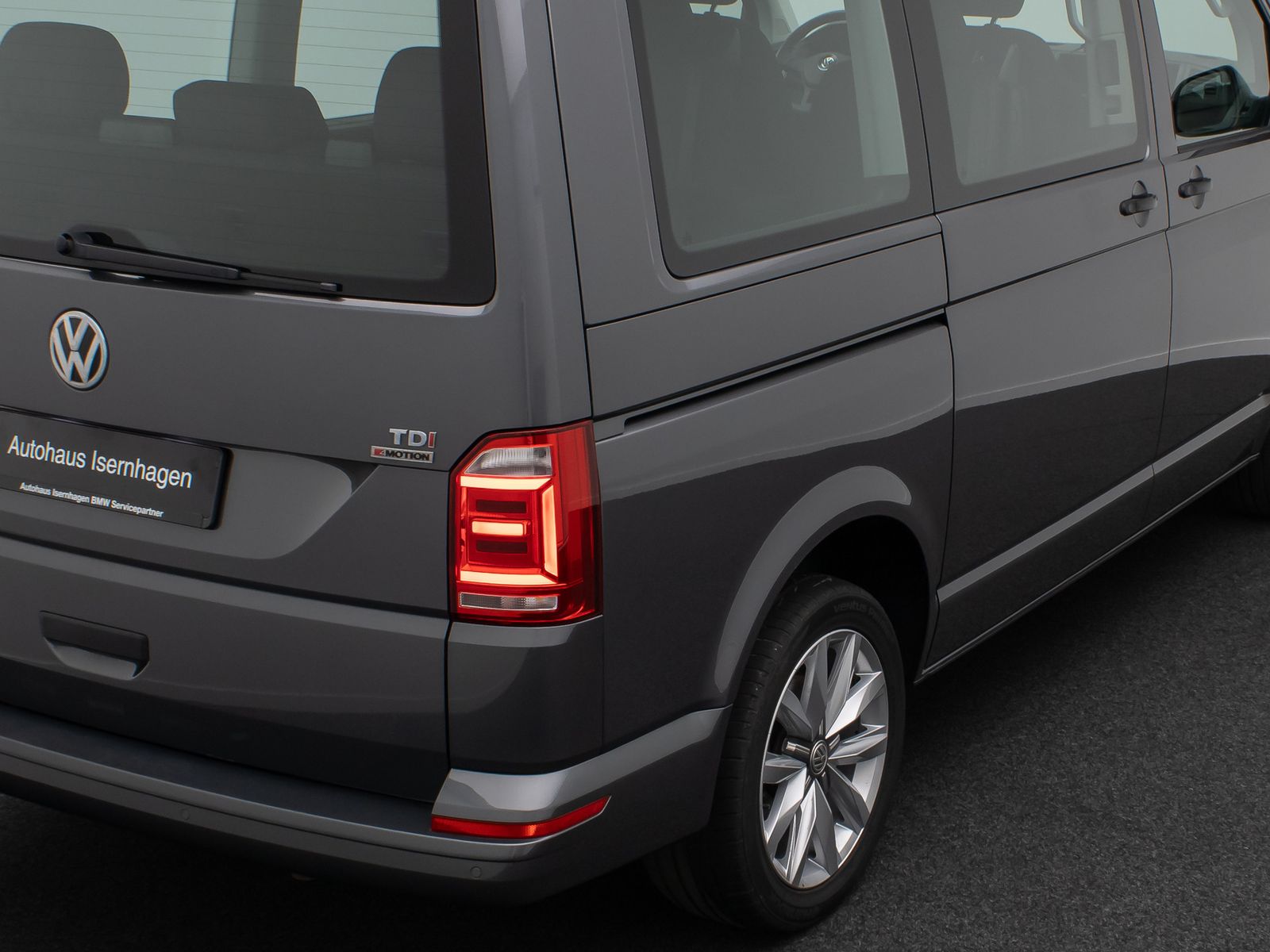 Fahrzeugabbildung Volkswagen T6 Multivan PDC Standhzg Sitzhzg Navi 7Sitz