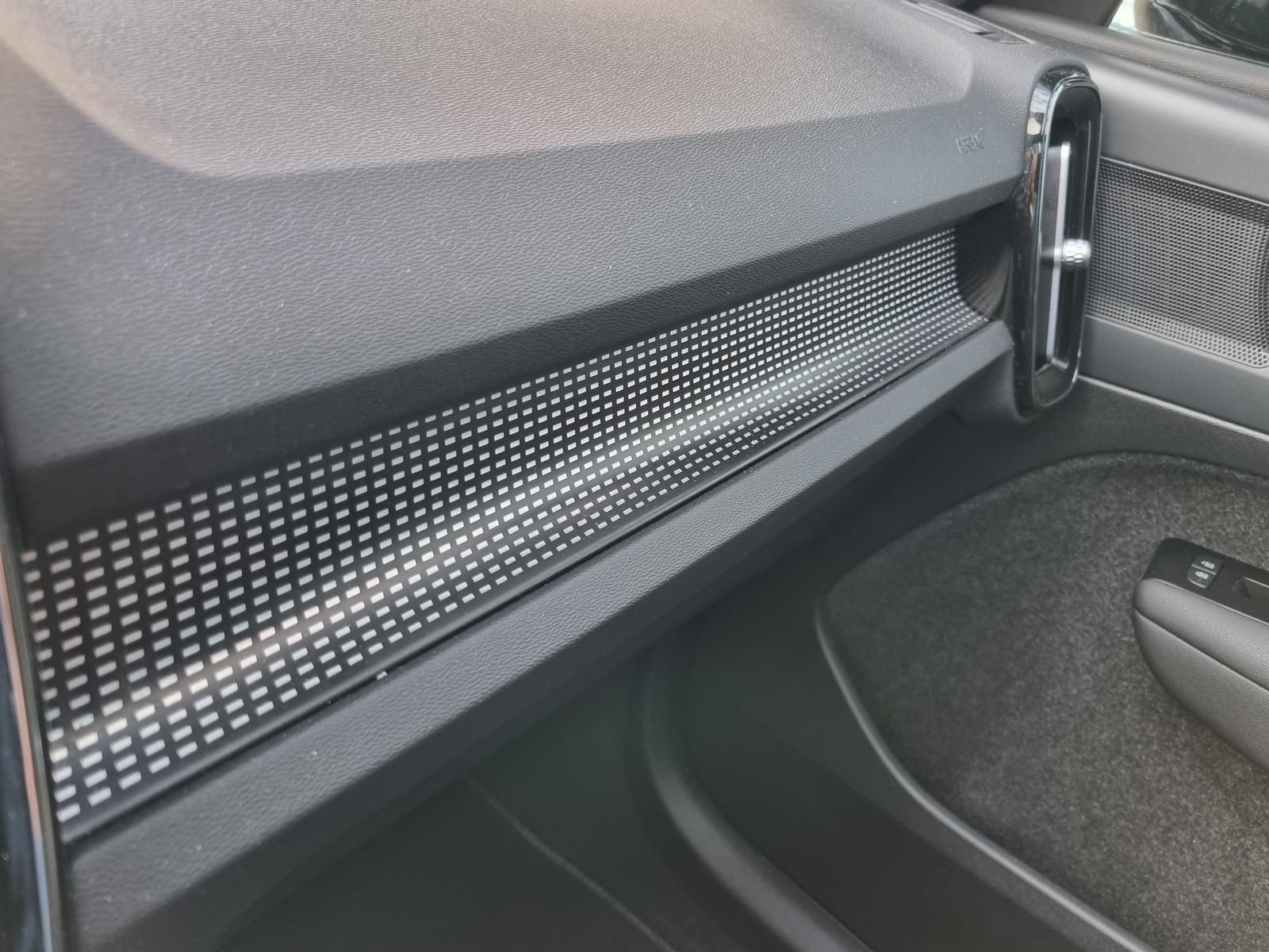 Fahrzeugabbildung Volvo XC40 T4 Recharge R-Design 'AHK, Panoramadach'