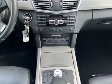 Mercedes E 250 - 11