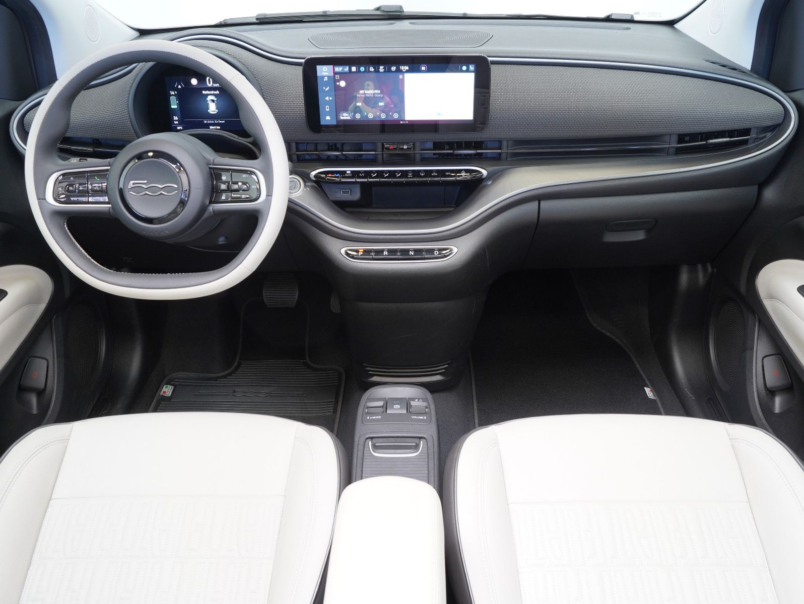 Fahrzeugabbildung Fiat 500e La Prima 87KW/42kWh/DC-LADEN/CARPLAY