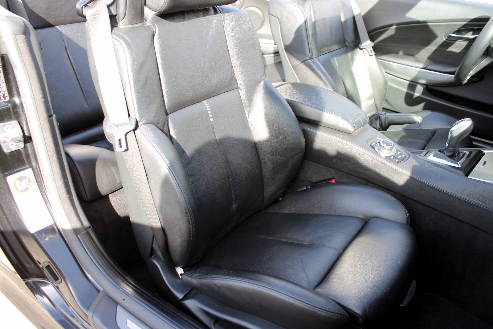 Fahrzeugabbildung BMW 630i Cabrio Aut Sport XENON PDC HUD KLIMA BT SHZ